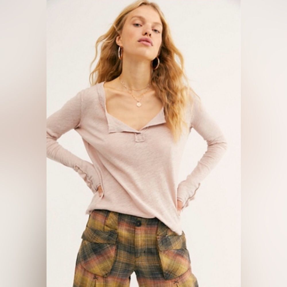 Free People Powder Pink Sheer Fitted Long Sleeve Tee S Boho Beachy Urban Casual - Picture 13 of 14